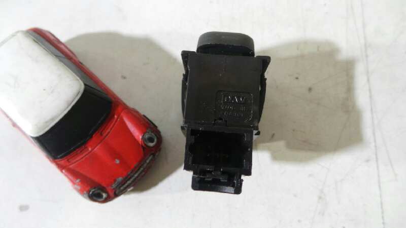 FIAT 607 1 generation (2000-2008) Front Right Door Window Switch 4PINES 19112816