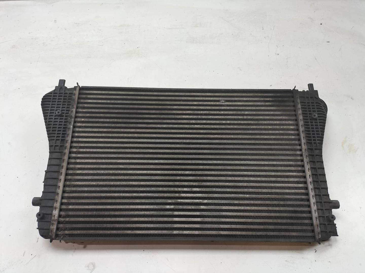 VOLKSWAGEN Passat B6 (2005-2010) Intercooler radiátor 3C0145805F,L3393000,BEHR 19209623