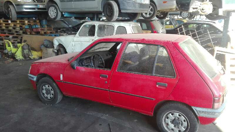 PEUGEOT 205 1 generation (1983-1998) Încuietoare hayon CONCIERRE 19131302