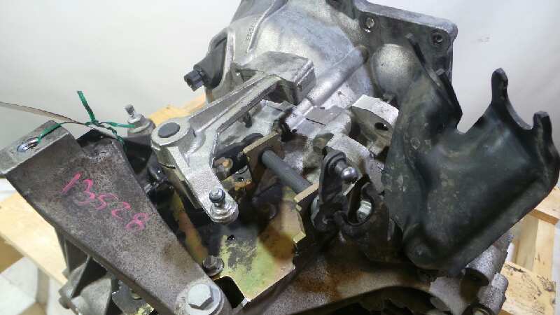 PEUGEOT Focus 2 generation (2004-2011) Gearbox 3M5R7002YF,3M5R-7002-YF,5VELOCIDADES 19094296