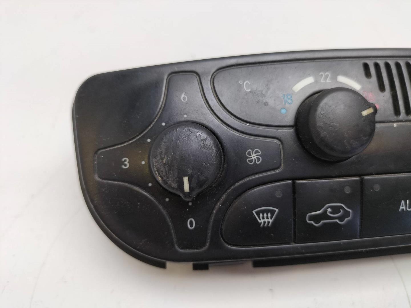 MERCEDES-BENZ C-Class W203/S203/CL203 (2000-2008) Unitate de control al climei 2038300285 24580768