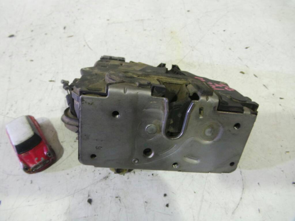 PEUGEOT Boxer 2 generation (1993-2006) Front Left Door Lock 1342155080,971047100,1509061845 19142042