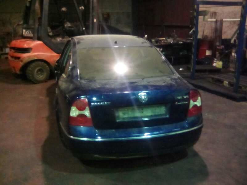 VOLKSWAGEN Passat B5 (1996-2005) Oglindă ușă laterală dreapta NVE2311 18812382