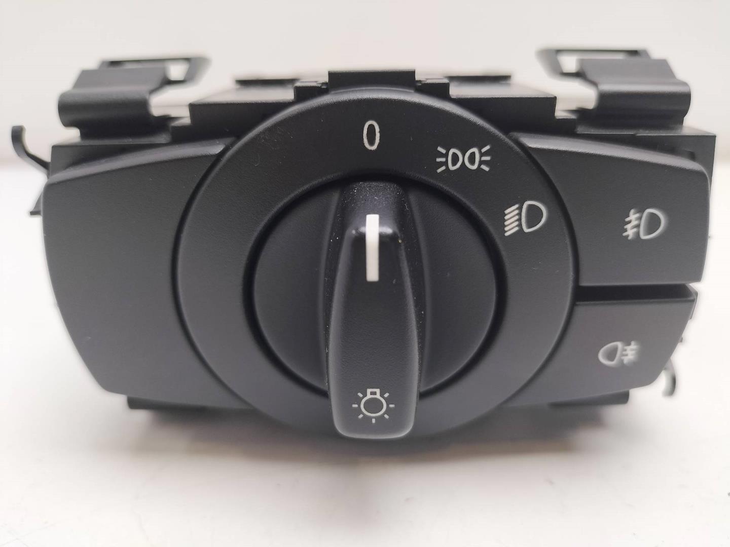 BMW 3 Series E90/E91/E92/E93 (2004-2013) Headlight Switch Control Unit 6932798 19190166