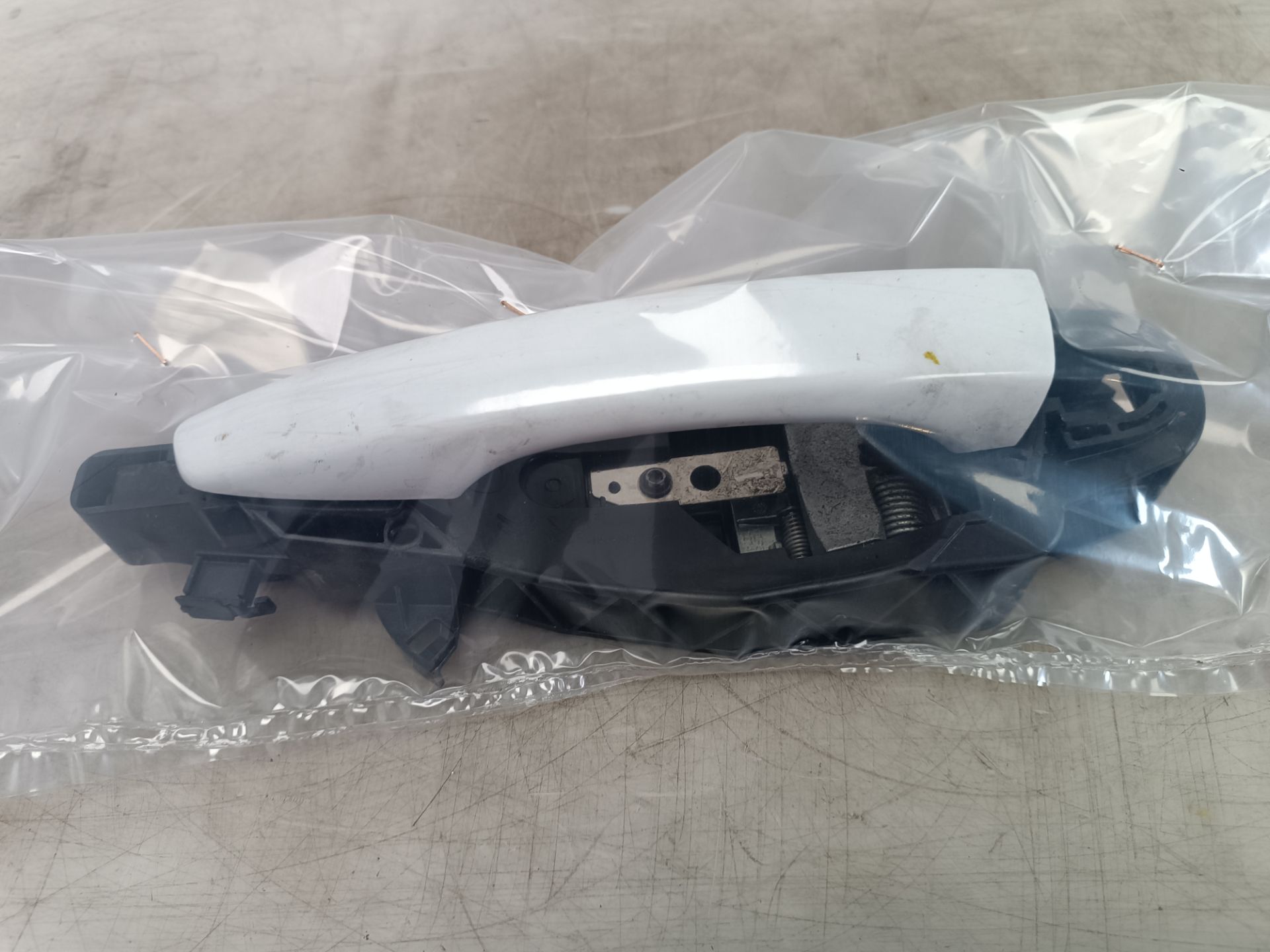 PEUGEOT Front Left Door Exterior Handle 980297811T 25376265