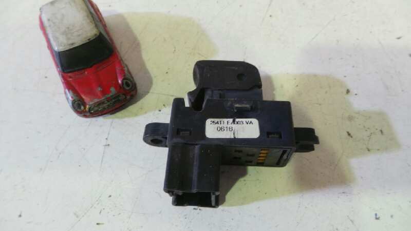 NISSAN Note 1 generation (2005-2014) Front Right Door Window Switch 25411EA003VA, 0606, 6PINES 19142586