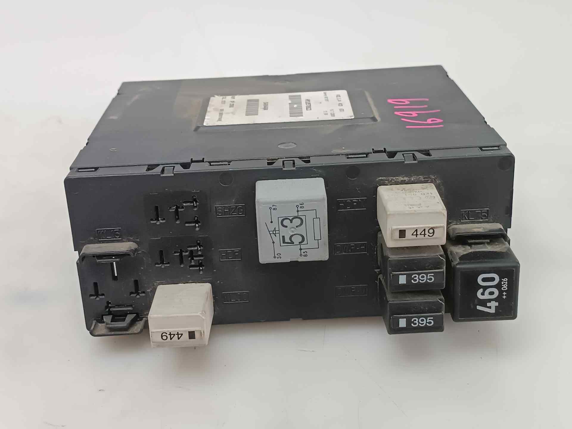 AUDI A8 D2/4D (1994-2002) Fuse Box 3C0937049E 25915785