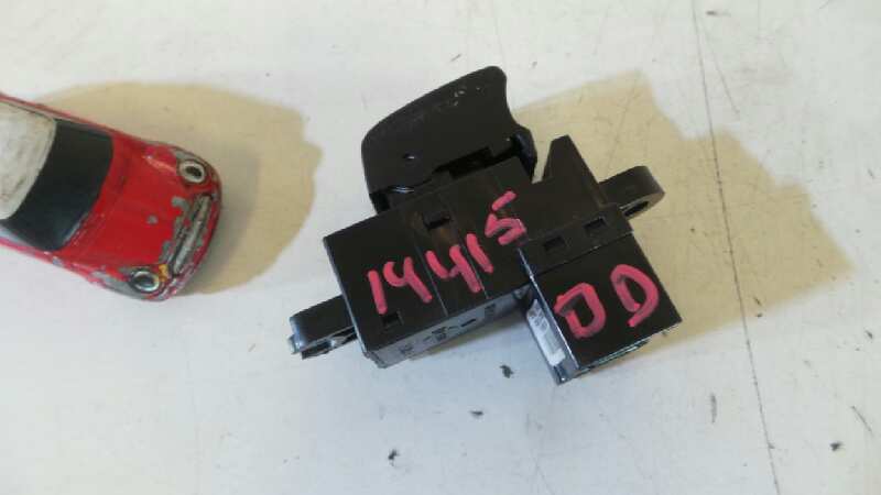 NISSAN Primera P12 (2001-2008) Front Right Door Window Switch 25411AV600, 7PINES 19127101