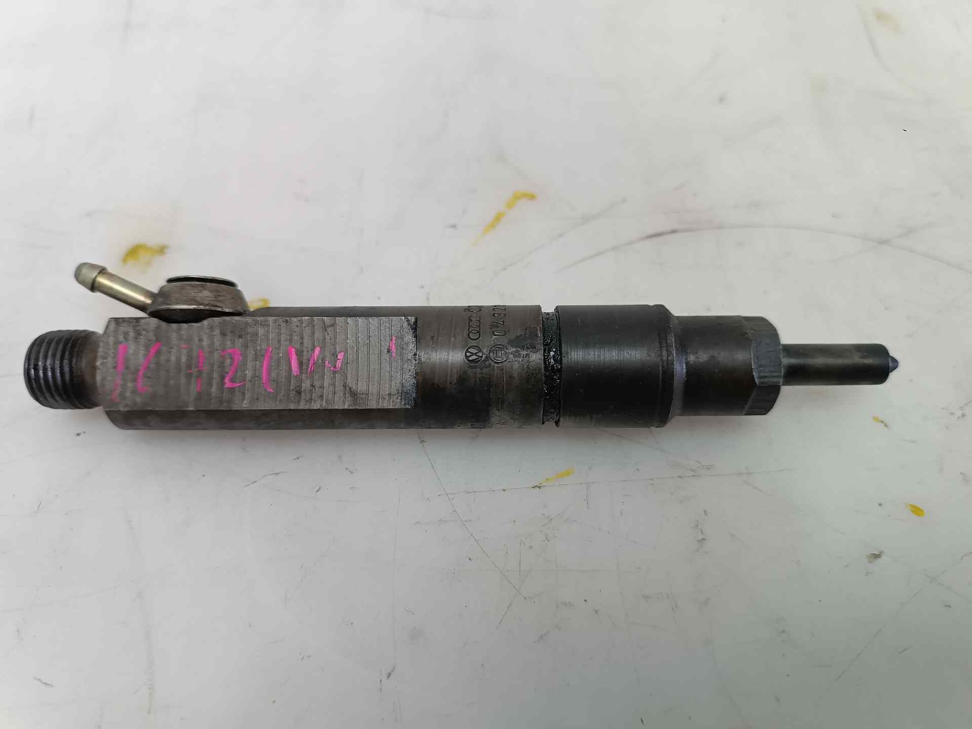 VOLKSWAGEN LT 2 generation (1996-2006) Injecteur de carburant 074130201C, 074130201C, 0432193663 25930355