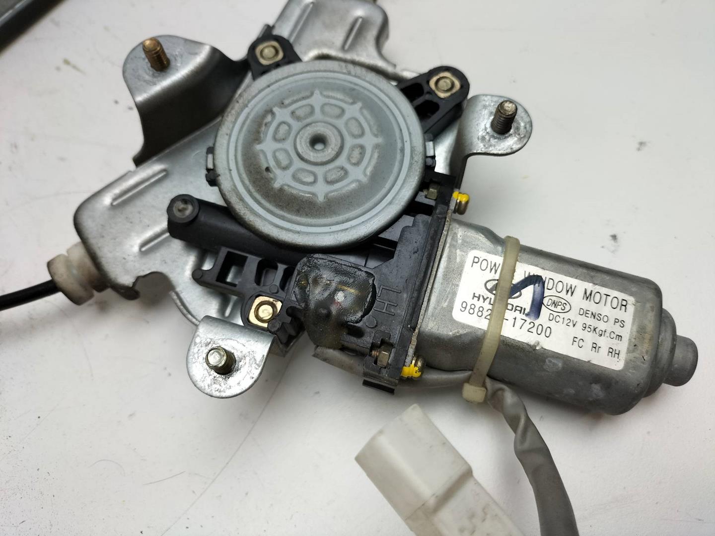 HYUNDAI Santa Fe SM (2000-2013) Bakre høyre dør vindusregulator 9882017200, ELECTRICO 19029815