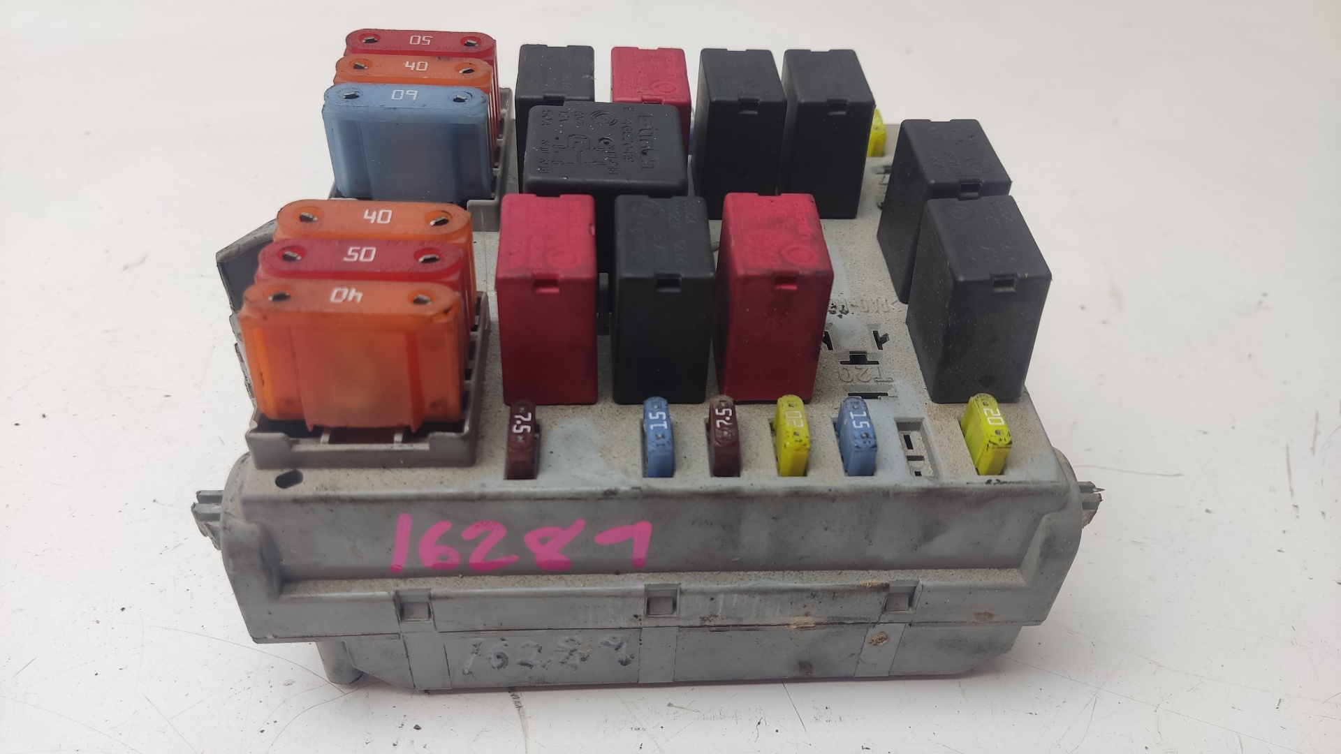 NISSAN GT 937 (2003-2010) Fuse Box 51742420 19539542