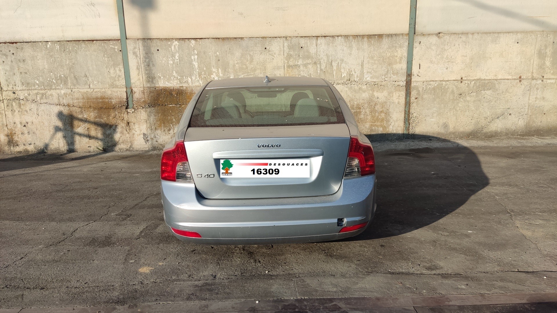 VOLVO S40 2 generation (2004-2012) Încuietoarea ușă stânga față 30753658 20941933