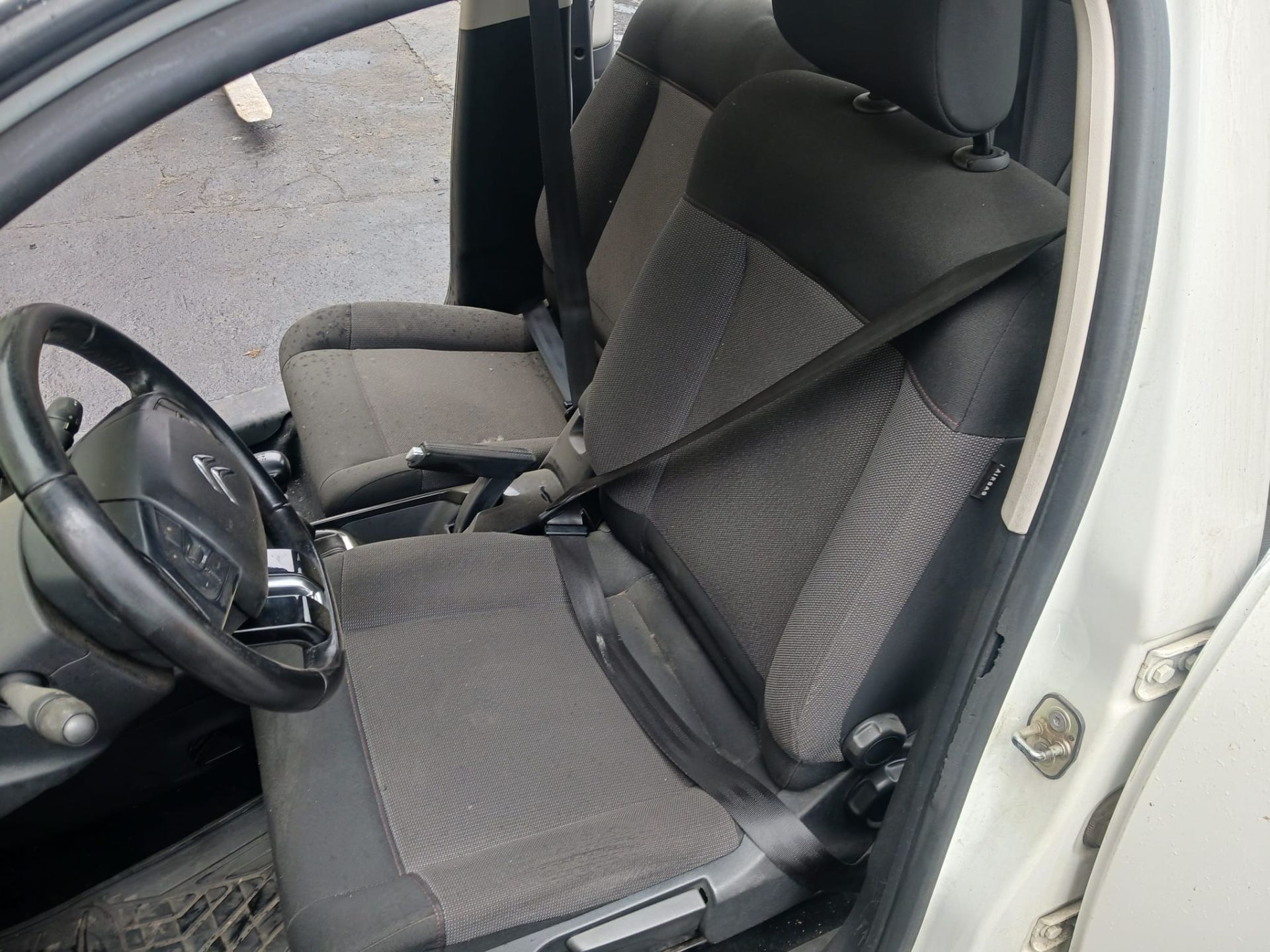 PEUGEOT Cadru mâner interior ușă stânga față 25376264