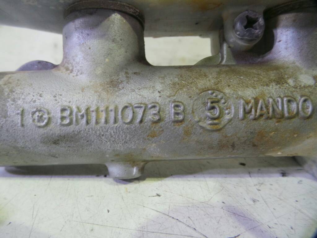 HYUNDAI Tucson 1 generation (2004-2010) Рабочий тормозной цилиндр BM111073B, MANDO 19013688
