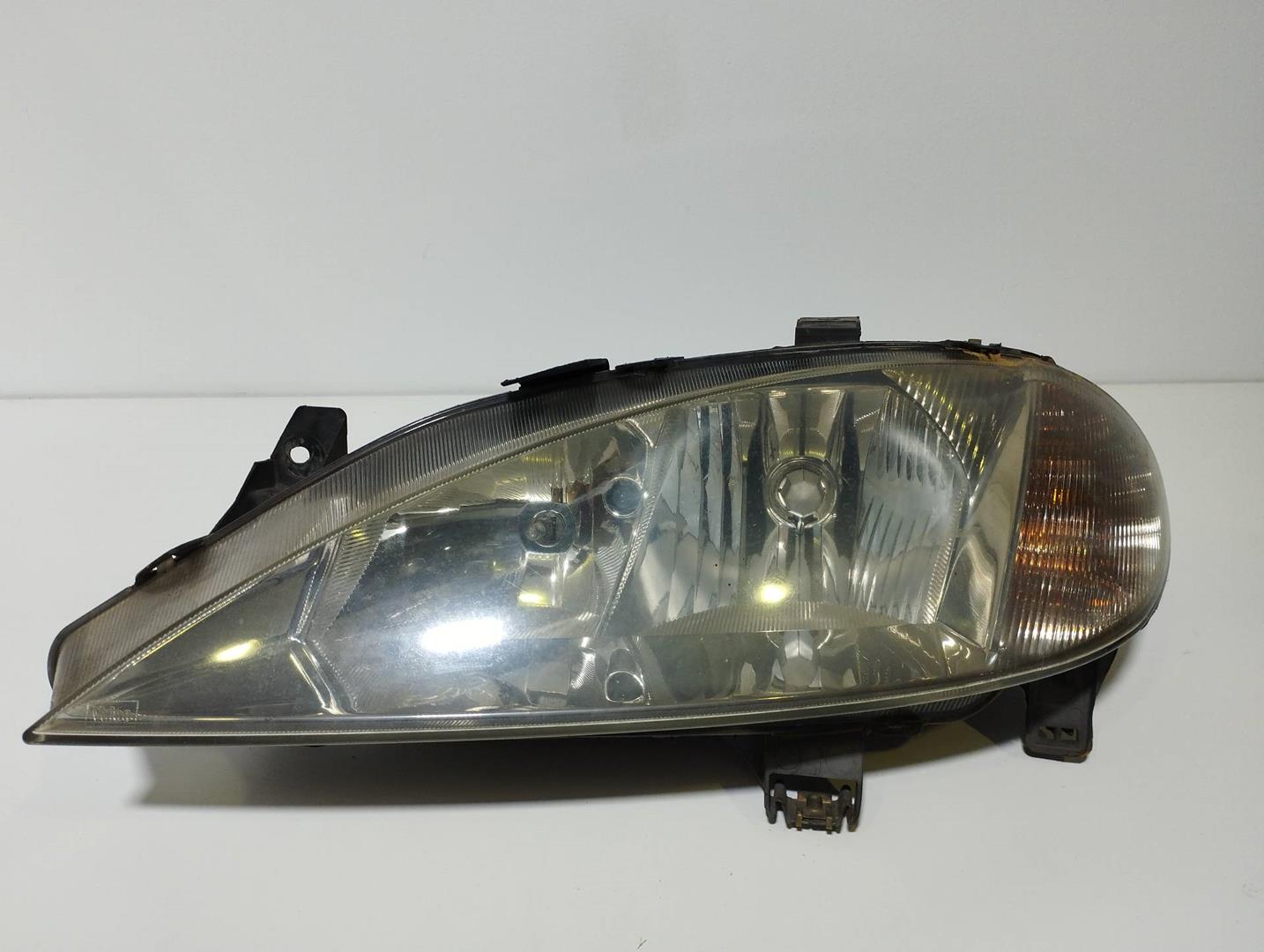 BMW Megane 2 generation (2002-2012) Фара передняя левая 7700427874D,VALEO 19178565