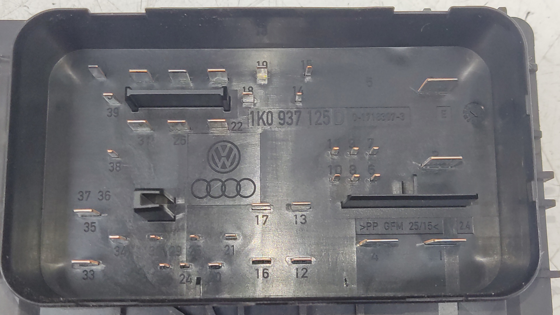 SKODA Superb 2 generation (2008-2015) Fuse Box 1K0937125D 24581178