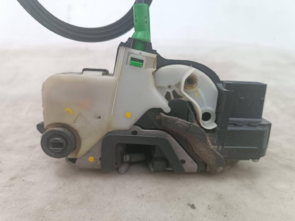 OPEL Astra J (2009-2020) Замок задней правой двери 3023880 27627958