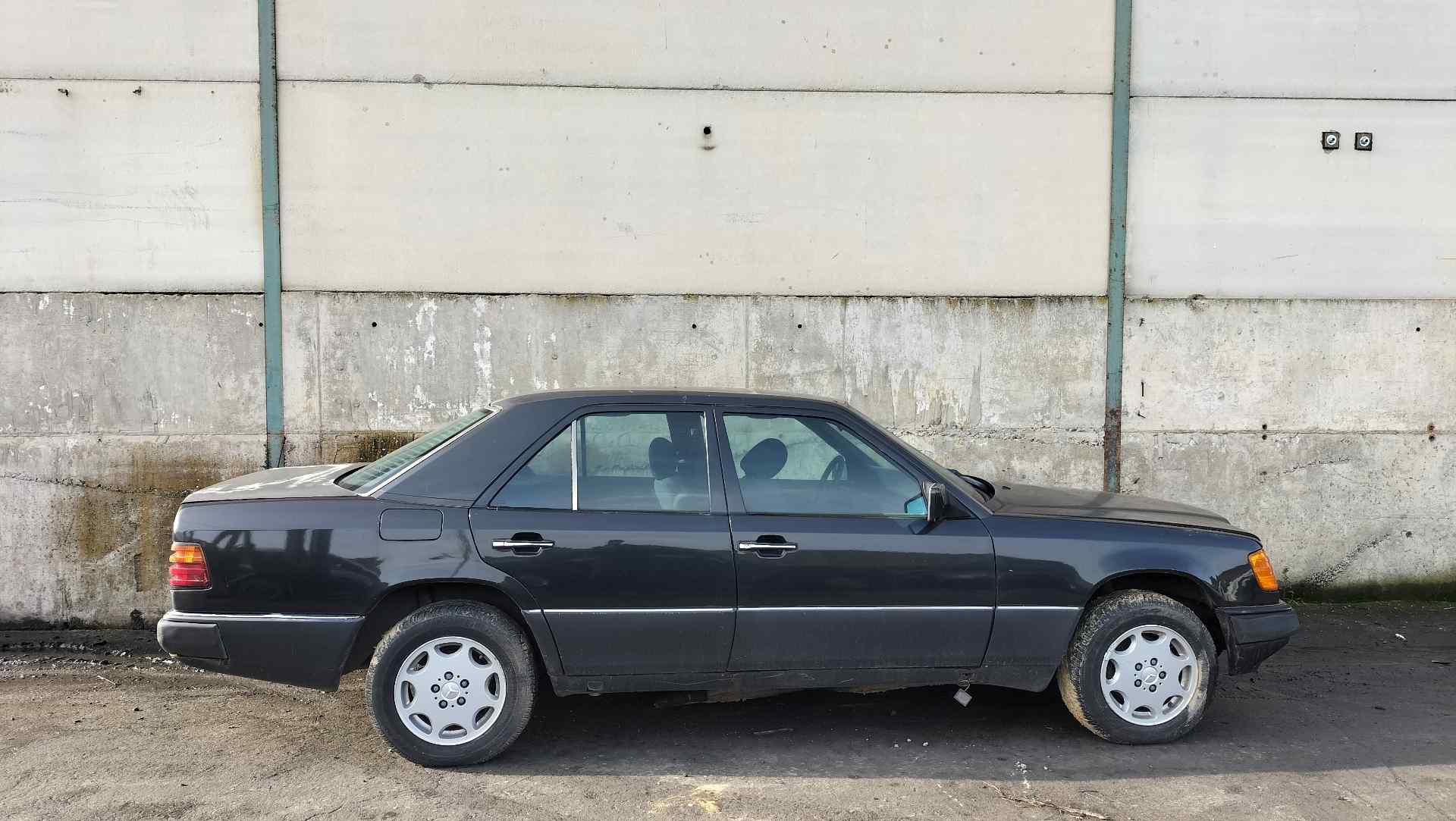 MERCEDES-BENZ E-Class W124 (1984-1997) Priekinis kairys posūkio žibintas B49229,B49229 24584064