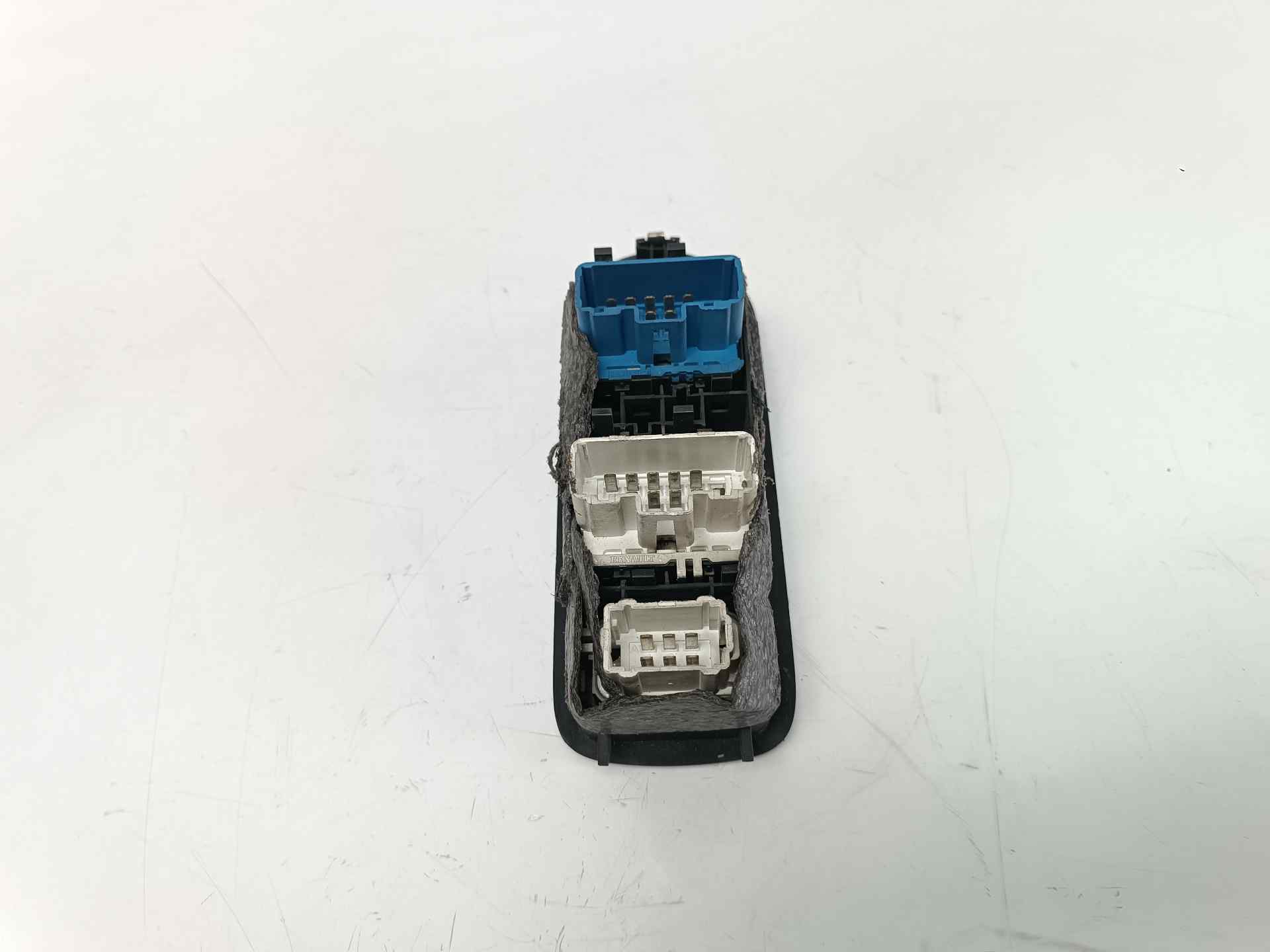 RENAULT Megane 2 generation (2002-2012) Front Left Door Window Switch 025330, 025330, 156018070 24583216