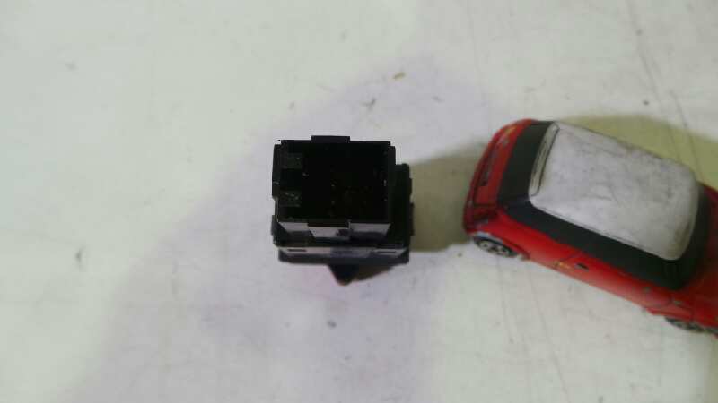 AUDI A2 8Z (1999-2005) Bouton de danger 8P0941509, 9751260, 6PINES 19119179