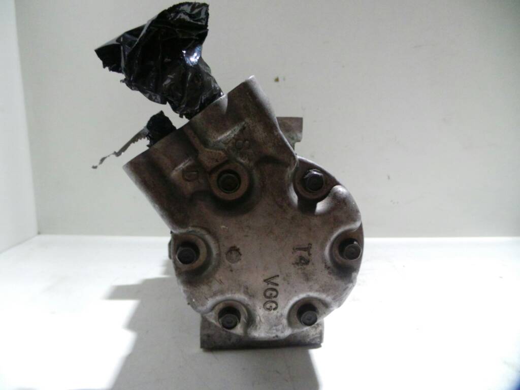 RENAULT Clio 1 generation (1990-1998) Hасос кондиционера 8200037058,1427B,SANDENSD6V12 19155866