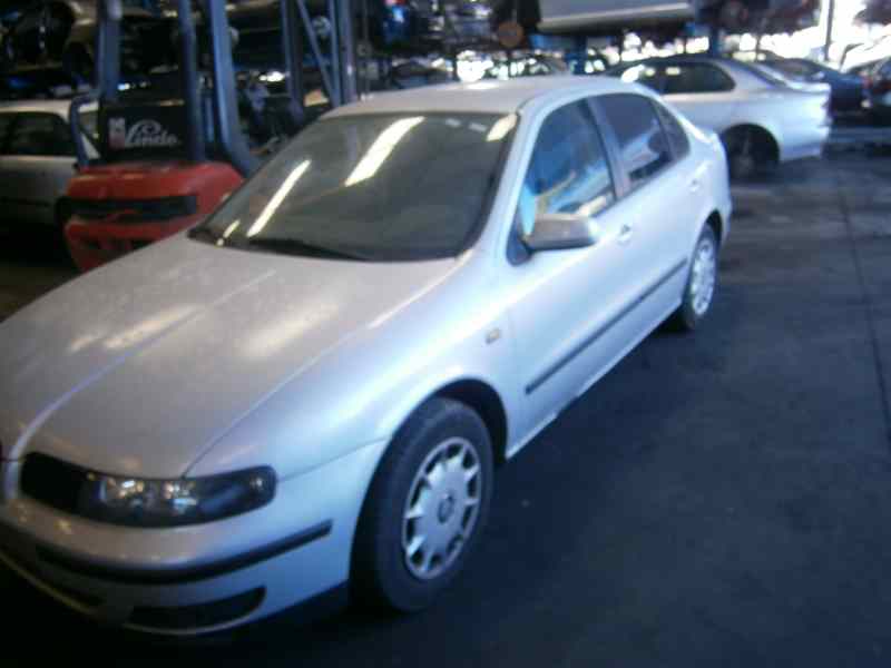 SEAT Toledo 2 generation (1999-2006) Задній лівий амортизатор 19039020