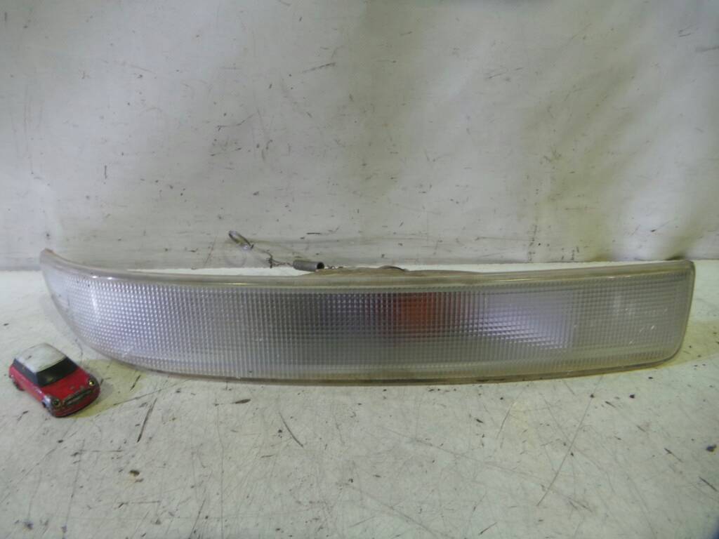 OPEL Corsa B (1993-2000) Front Right Fender Turn Signal BLANCO 19002790