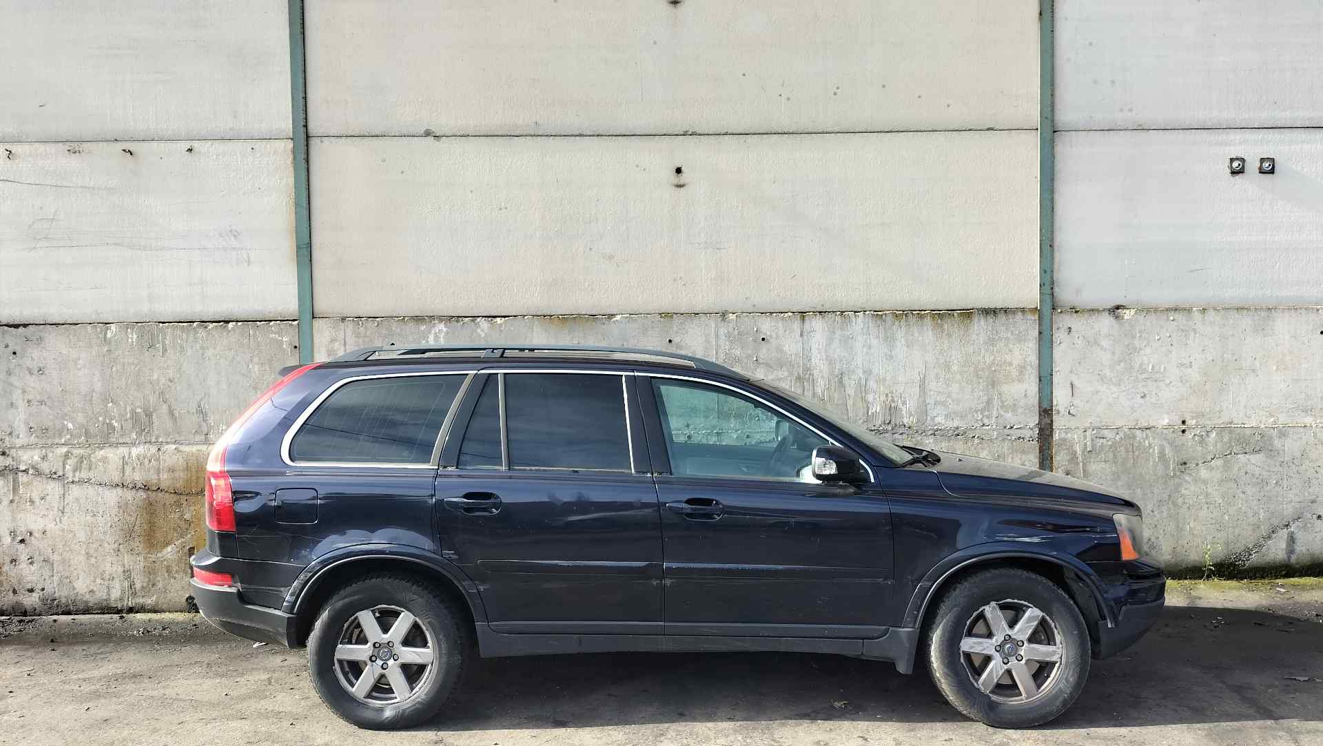 VOLVO XC90 1 generation (2002-2014) Bal hátsó sárvédő öntvénye 30779579 23766796