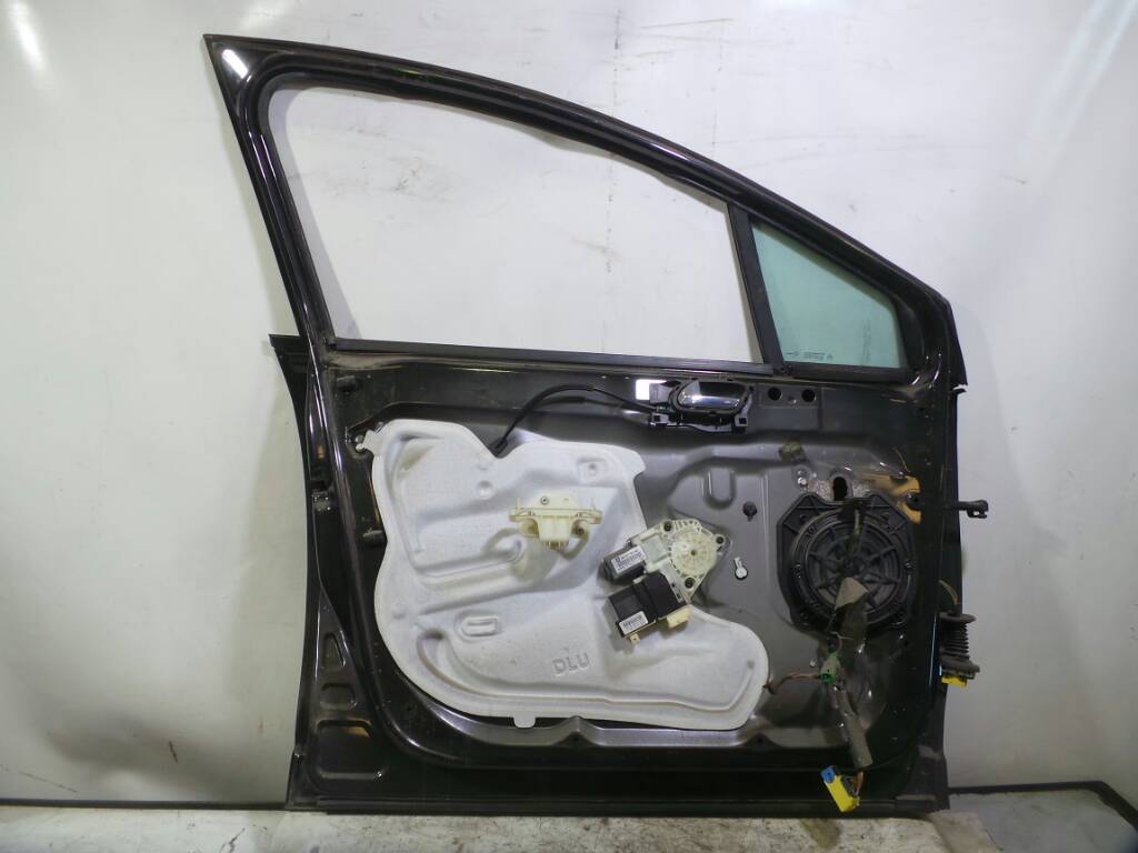 CITROËN C4 1 generation (2004-2011) Front Left Door 19151005