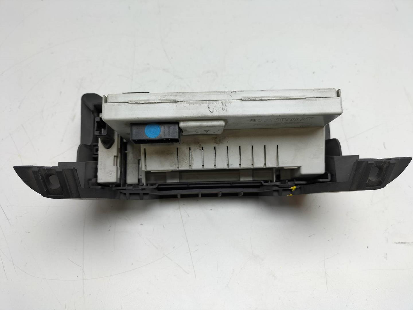 RENAULT Megane 2 generation (2002-2012) Other Interior Parts 8200290542C, 8200290542 18897782