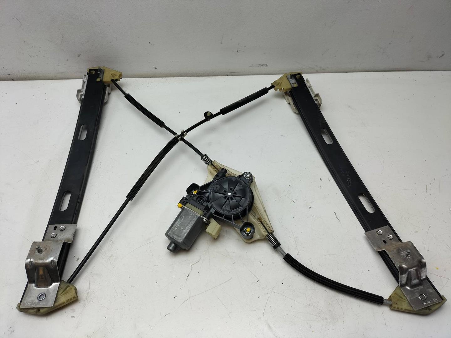 SEAT Leon 3 generation (2012-2020) Front Left Door Window Regulator 5Q0959801B 21423784