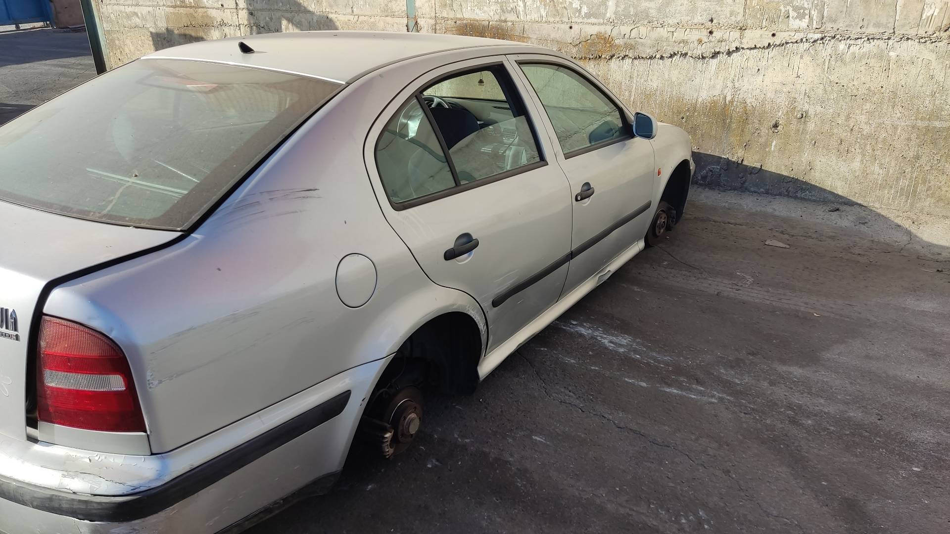 VAUXHALL Octavia 1 generation (1996-2010) Замок двери передний правый 3B1837016A, CONCIERRE, 8PINES 19181572