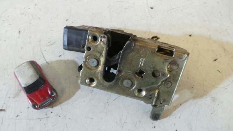 PEUGEOT 205 1 generation (1983-1998) Front Right Door Lock CONCIERRE 19134604