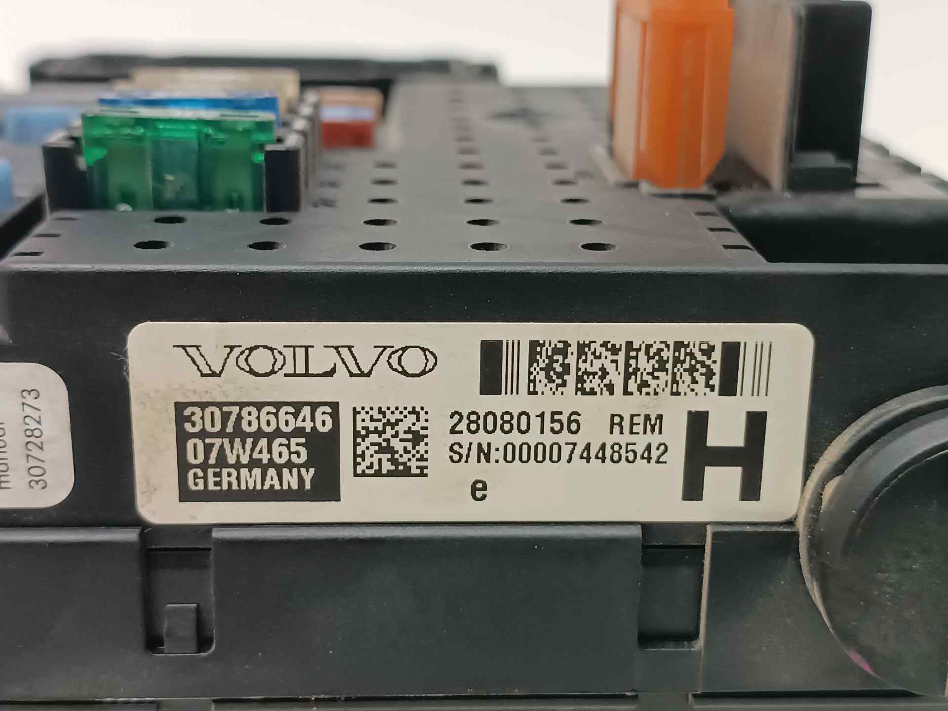 VOLVO XC90 1 generation (2002-2014) Boîte à fusibles 28080156, 28080156, 30786646 24584360