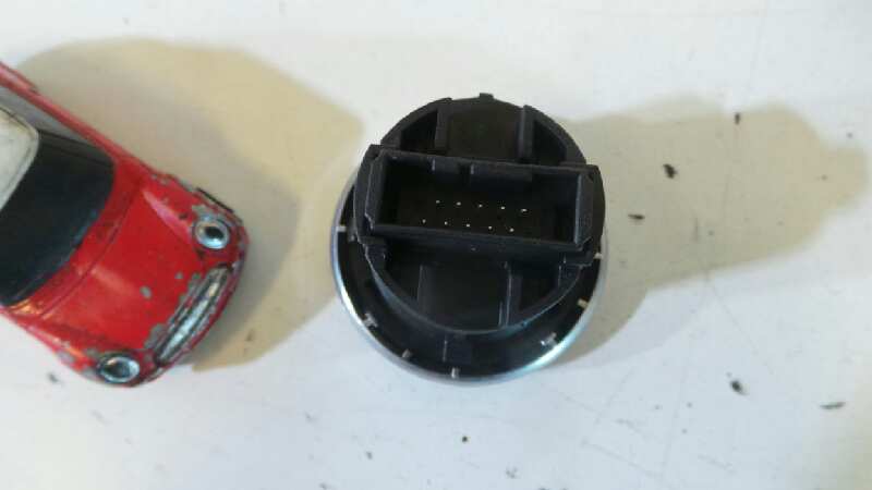 BMW 1 Series E81/E82/E87/E88 (2004-2013) Ignition Button 694949907 19116902