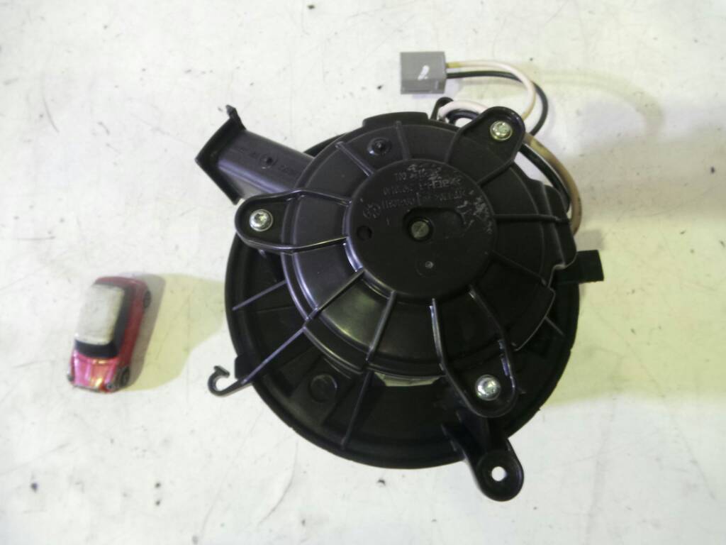 OPEL Astra J (2009-2020) Нагревательный вентиляторный моторчик салона U7253002, BEHR 18995275
