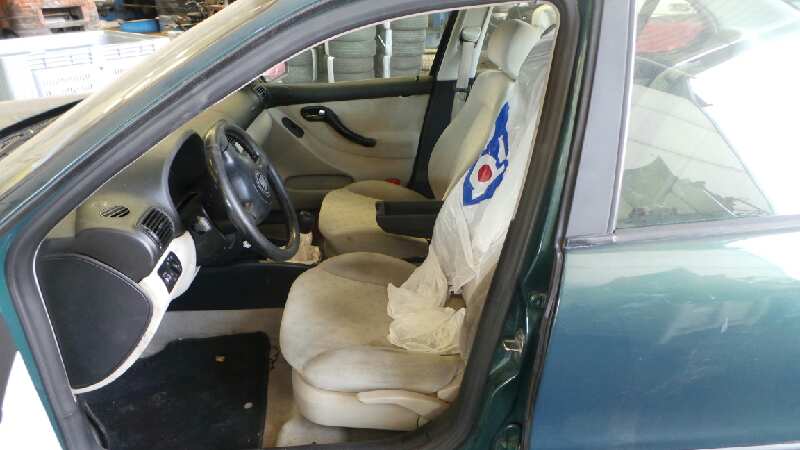 NISSAN Toledo 2 generation (1999-2006) Шкив распределительного вала 038109111A 19158759