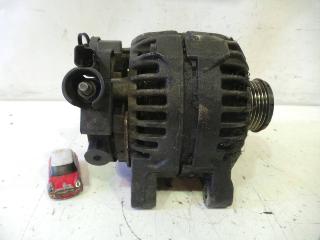 PEUGEOT C4 1 generation (2004-2011) Alternator 9646321880 19013496