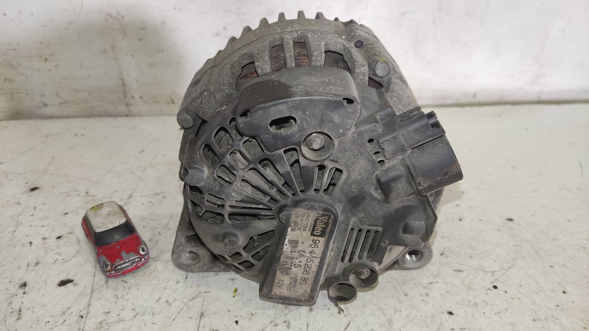 FORD USA C2 1 generation (2003-2009) Alternator 9644529680 19170464