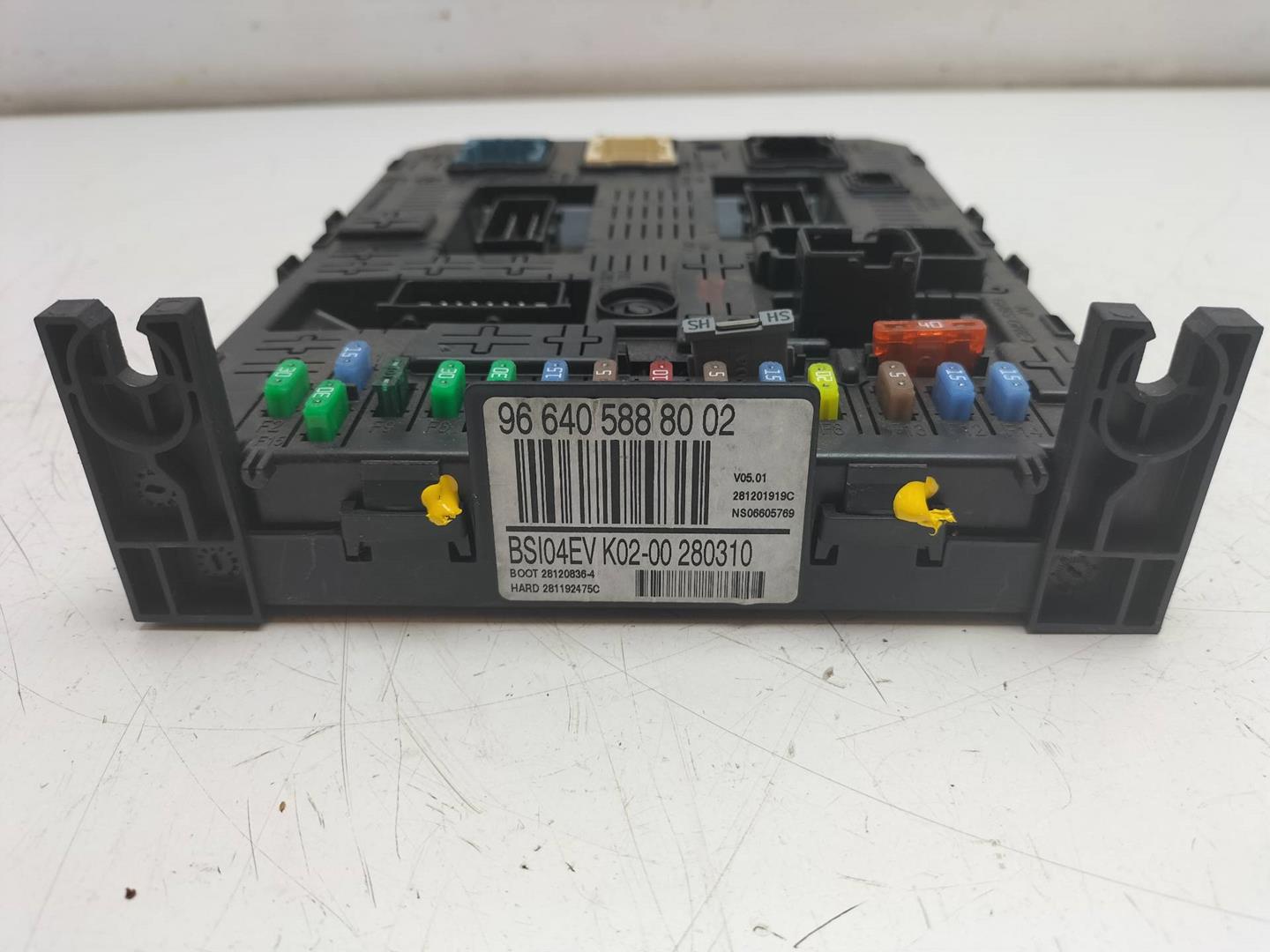 CITROËN C6 1 generation (2004-2012) Fuse Box 966405888002 24580879