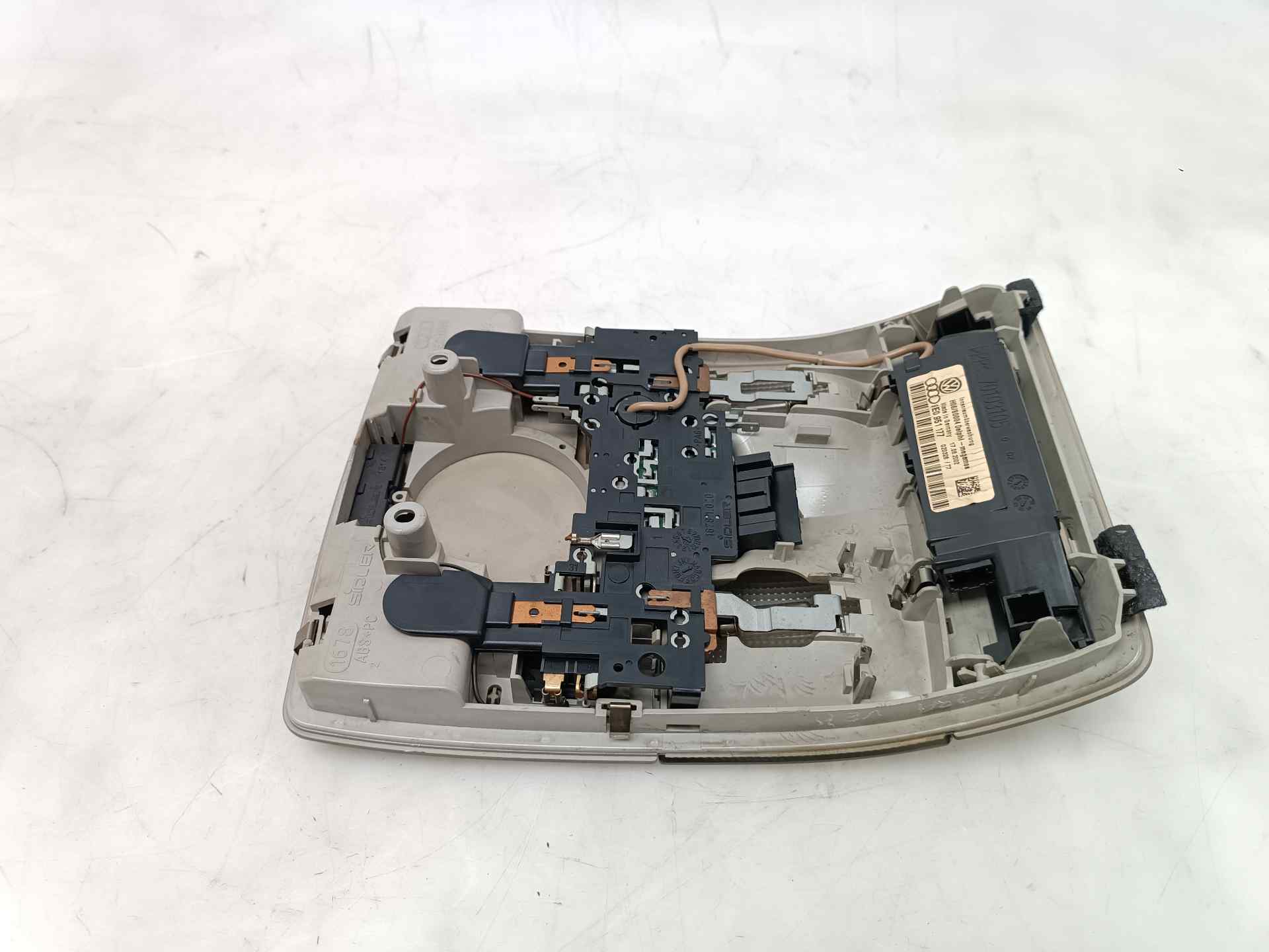 SUZUKI A4 B6/8E (2000-2005) Other Interior Parts 8E0951177, 8E0951177, 70103105 24592100