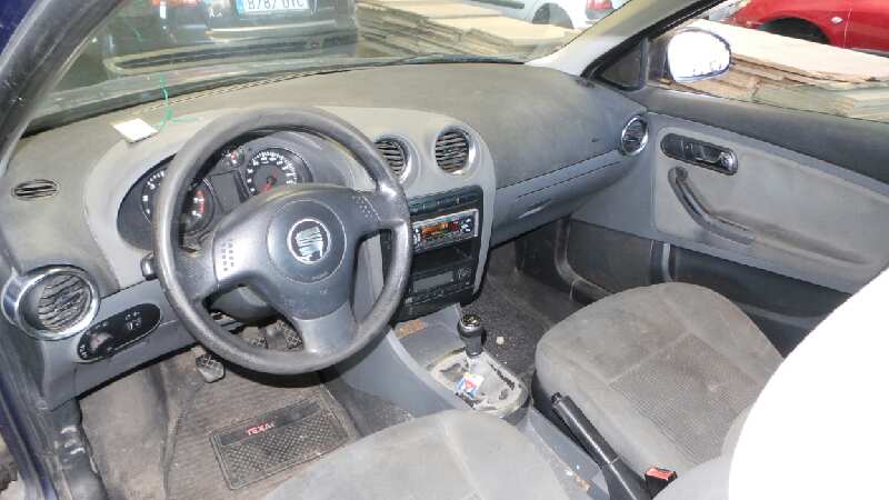 SEAT Cordoba 2 generation (1999-2009) Vairo stiprintuvo siurblys 6Q0423156S, 6Q1423051AJ, 6Q2423051T 19085727