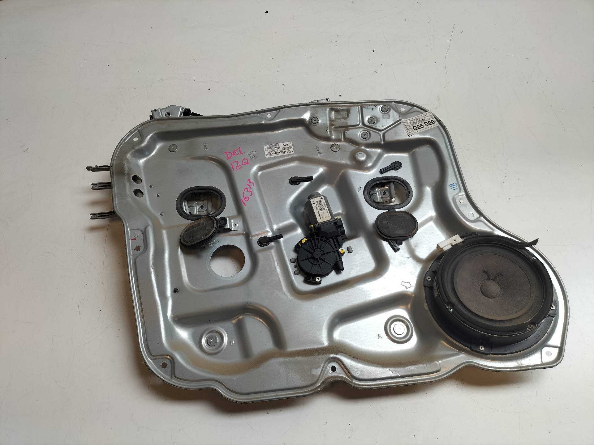 HYUNDAI Santa Fe CM (2006-2013) Front Left Door Window Regulator 824702B030WKS4 24581304