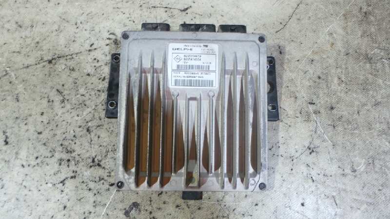 RENAULT Megane 3 generation (2008-2020) Engine Control Unit ECU 8200334419, 8200414354, 82858897 18883745