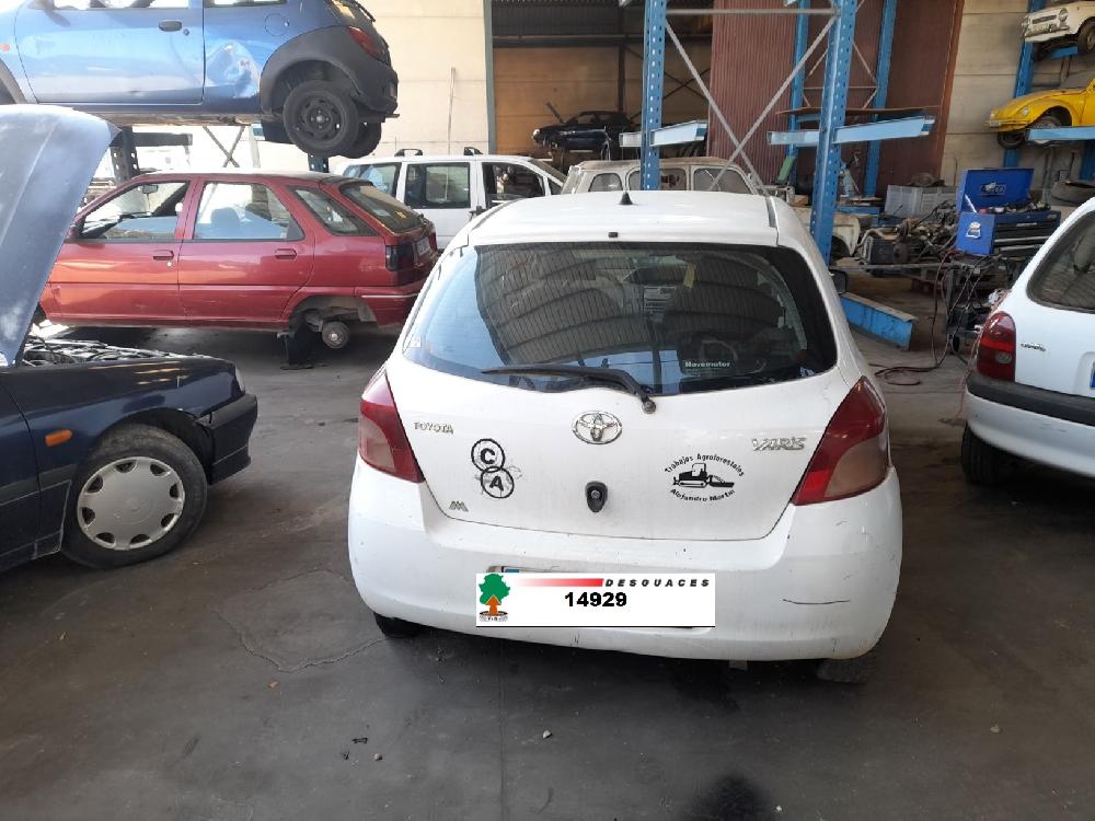 TOYOTA Yaris 2 generation (2005-2012) Стеклоподъемник передней левой двери 857020F010,AV2621002730 19009257