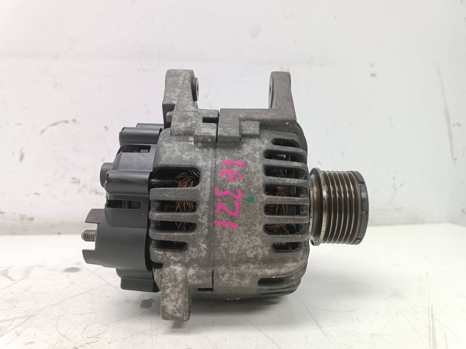 VAUXHALL Megane 2 generation (2002-2012) Alternator 8200386806,8200386806,305104199 24582507