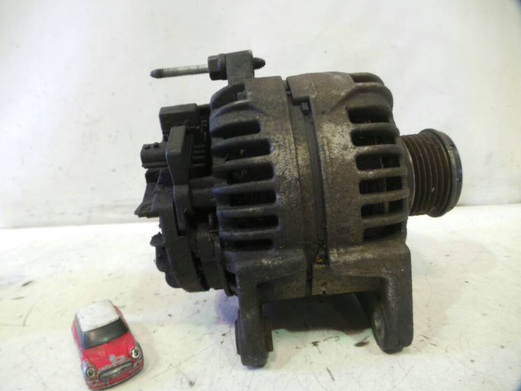 CHEVROLET Clio 3 generation (2005-2012) Alternator 8200390675 19154598