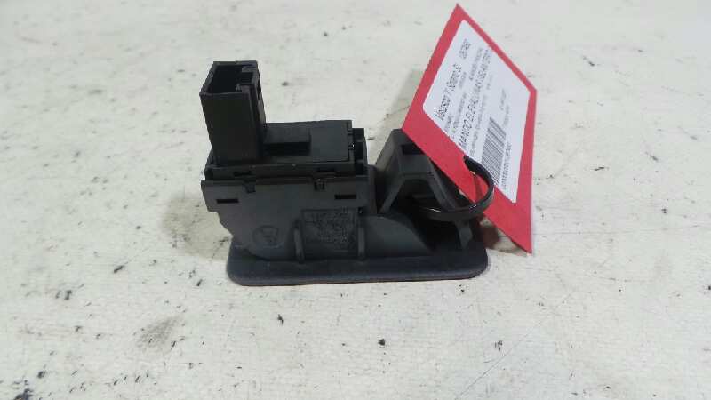 VOLKSWAGEN Touareg 1 generation (2002-2010) Front Right Door Window Switch 7L6959851A 18868109