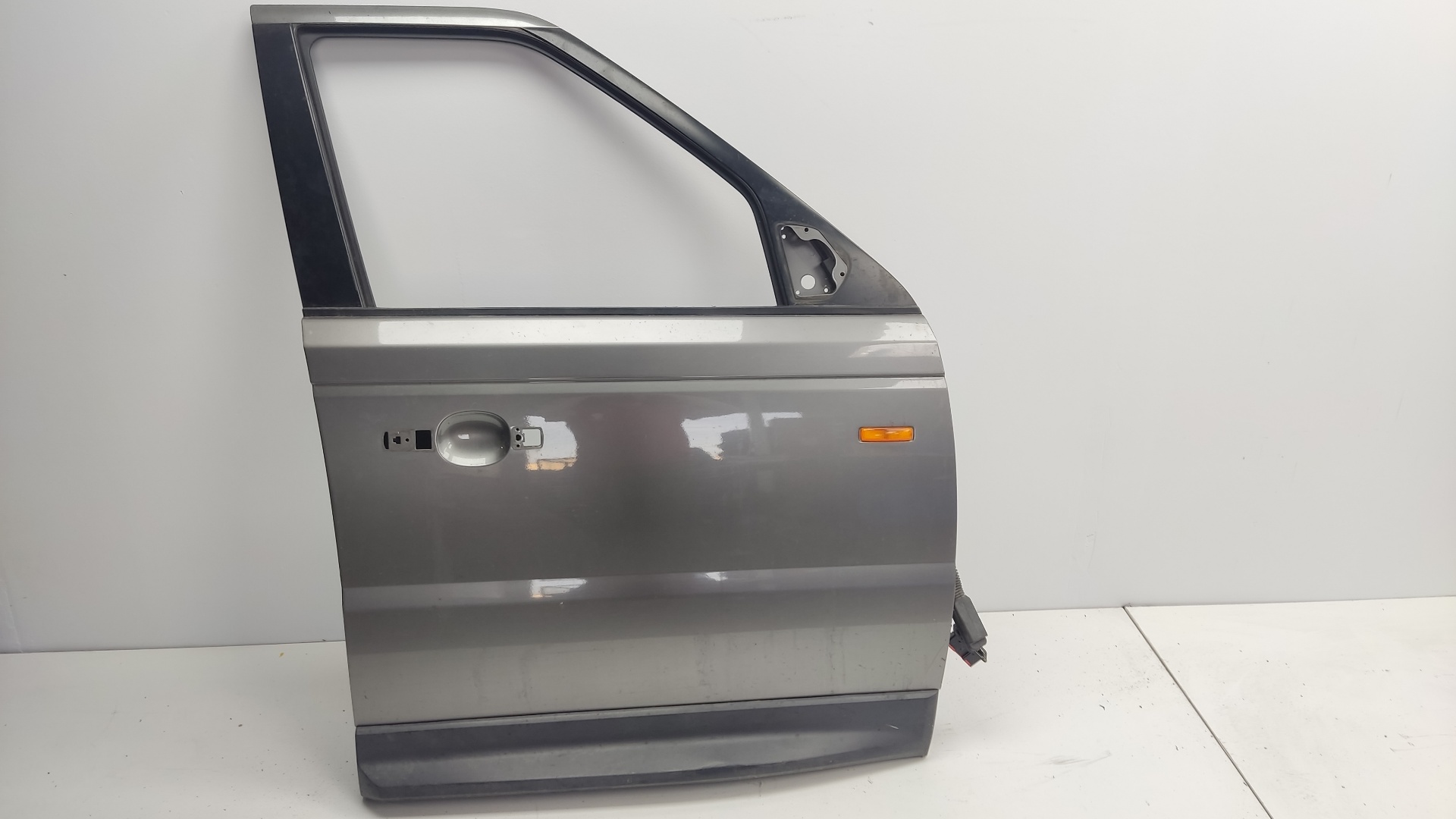 LAND ROVER Range Rover Sport 1 generation (2005-2013) Front Right Door BDA790080 24581663