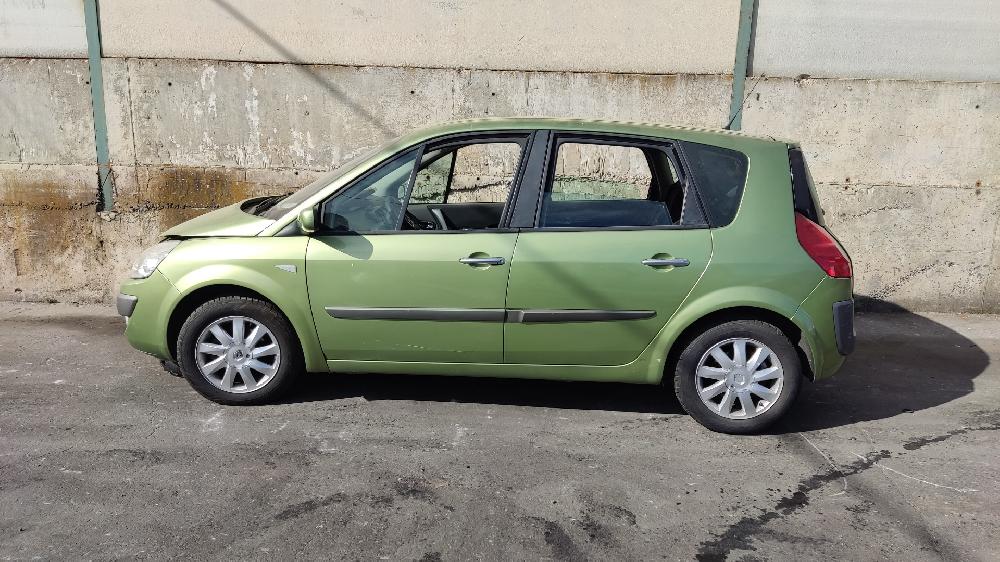 RENAULT Scenic 2 generation (2003-2010) Блок предохранителей 8200481866,8200481866,7950572434 24581594